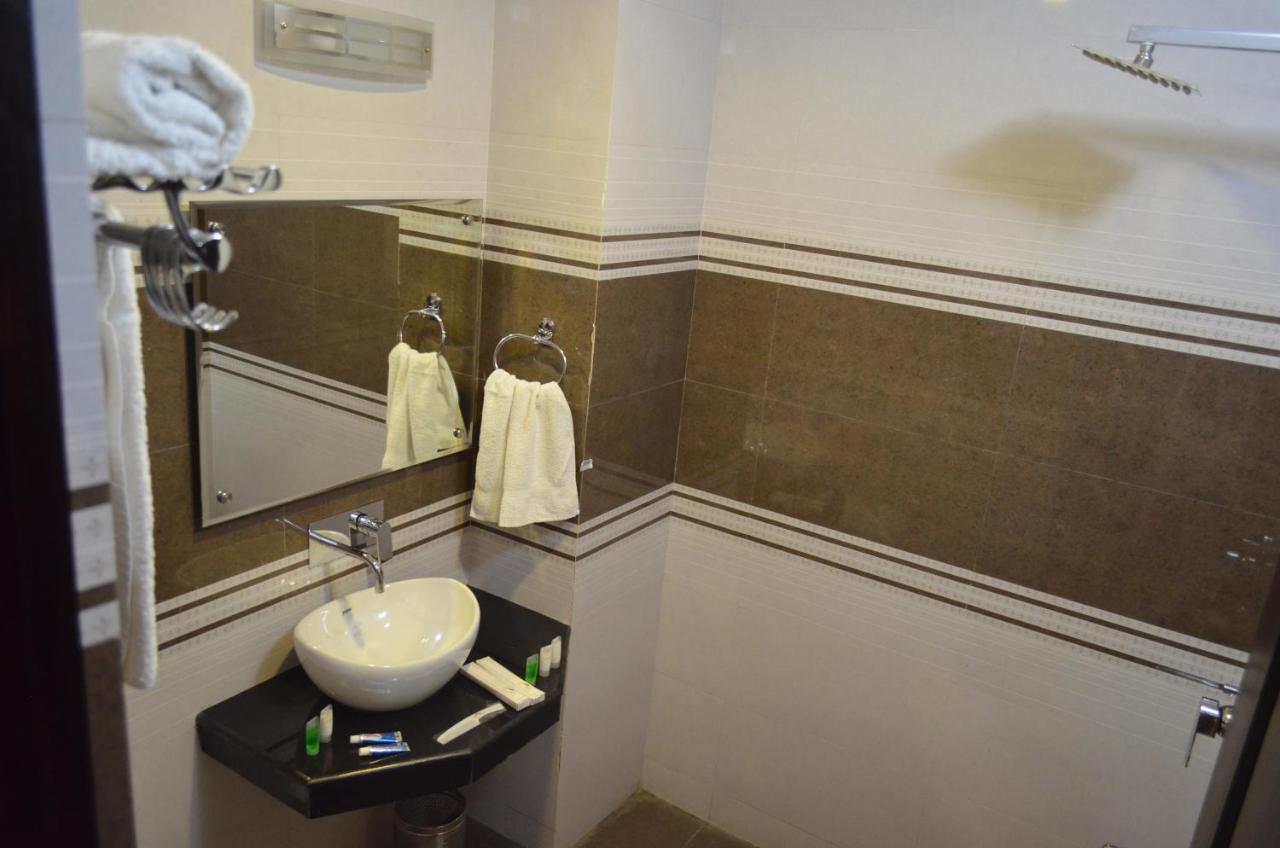 Srīnagar Hotel The Valley View Kashmir المظهر الخارجي الصورة